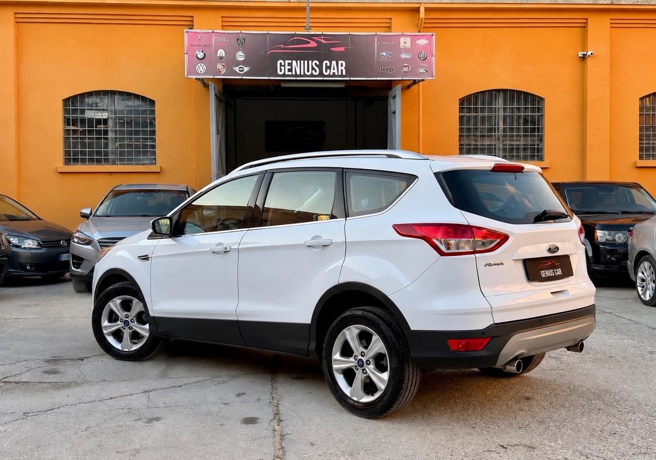 Ford Kuga 2.0 TDCI 140 CV 2WD Titanium
