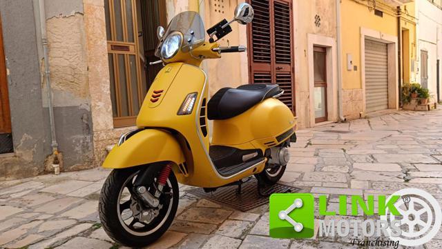 PIAGGIO Vespa GTS 300 Super Sport
