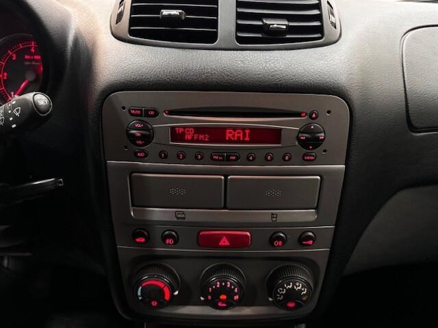 Alfa Romeo 147 1.9 JTD M-JET 16V 5 porte Black Line
