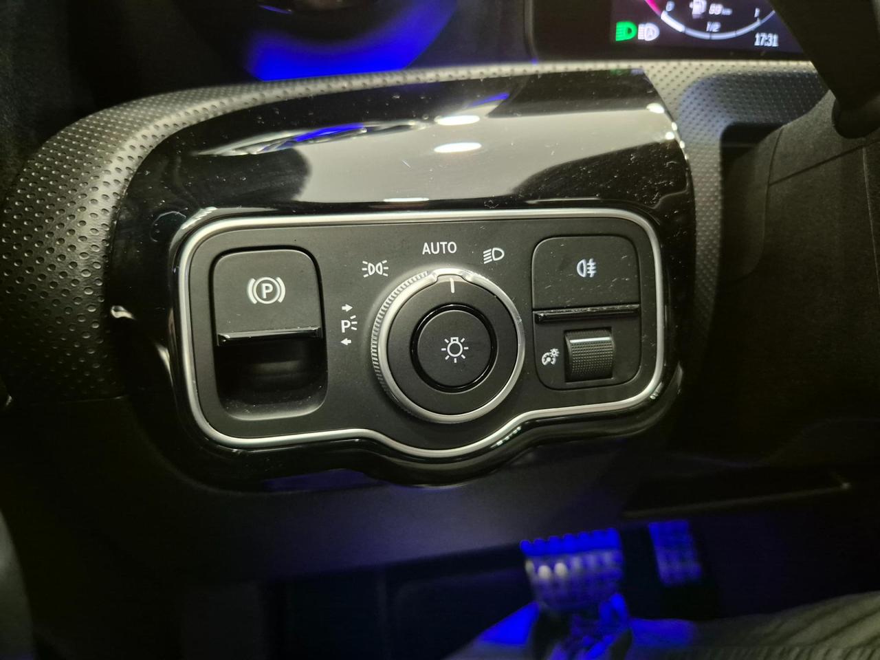 Mercedes A 200 AMG Line Advanced Plus 7G-DCT IN PROMO