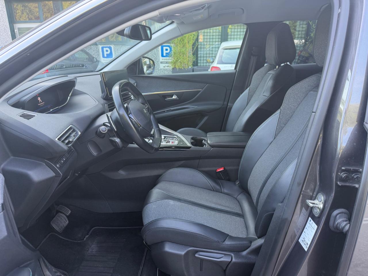 Peugeot 3008 BlueHDi 130 S&S*Automatik*Neopatentati*Cecrhi