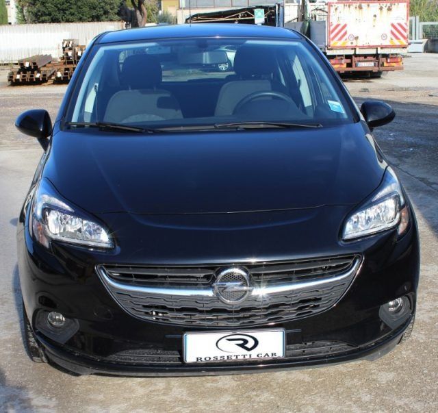 OPEL Corsa 1.2 5 porte Black Edition