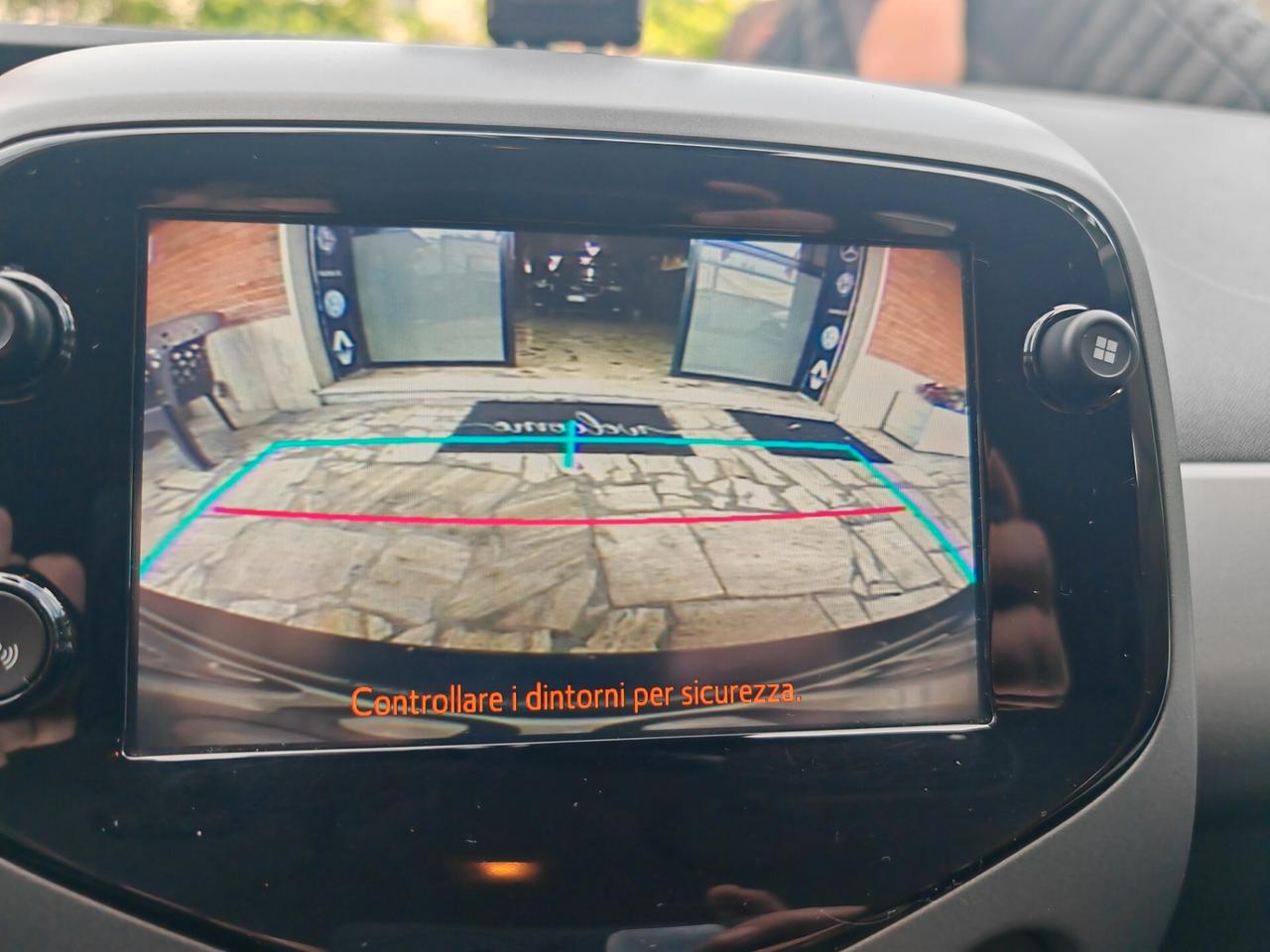 Toyota Aygo Connect 1.0 VVT-i 72 CV 5 porte x-fun MMT