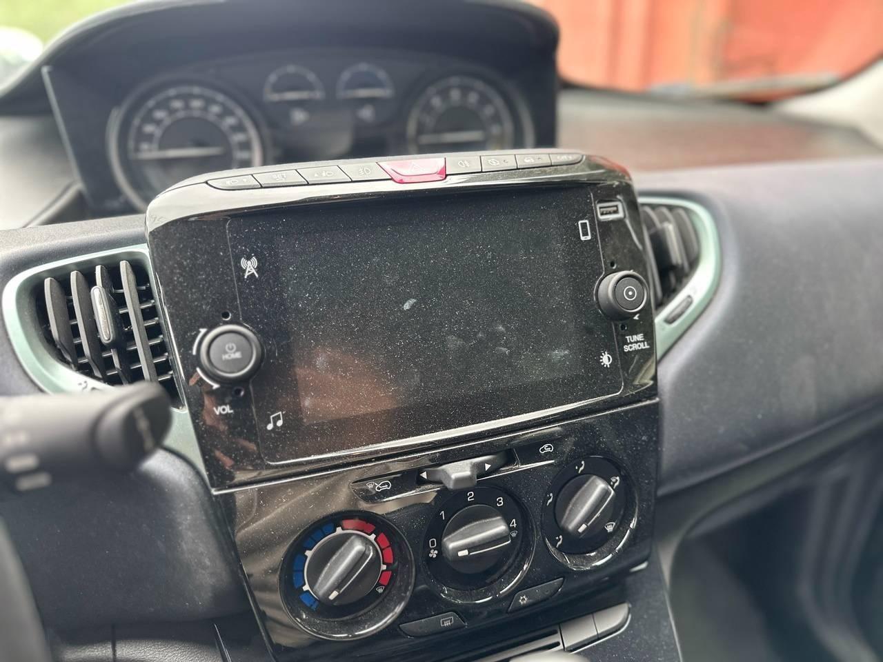 LANCIA Ypsilon III 2021 - Ypsilon 1.0 firefly hybrid Gold s&s 70cv 5p.ti