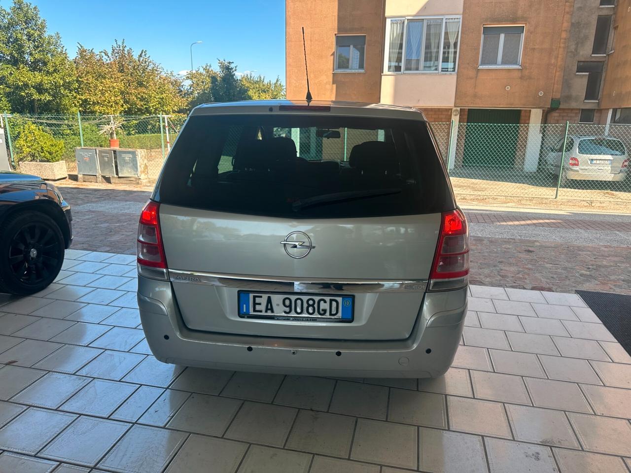 Opel Zafira 1.8 GPL 7 POSTI