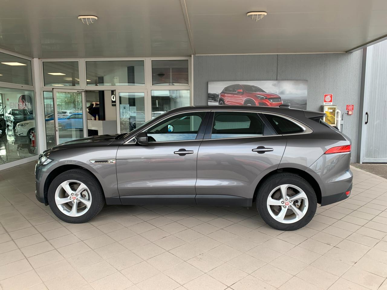 Jaguar F-Pace 2.0 D 180 CV AWD aut. Prestige