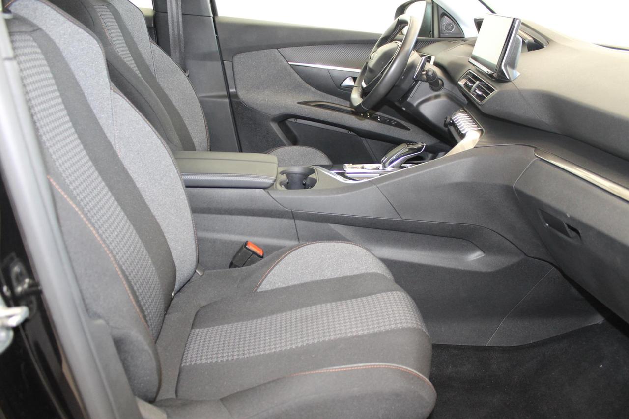 Peugeot 3008 1.5 bluehdi Active Pack 130 Cv. EAT8