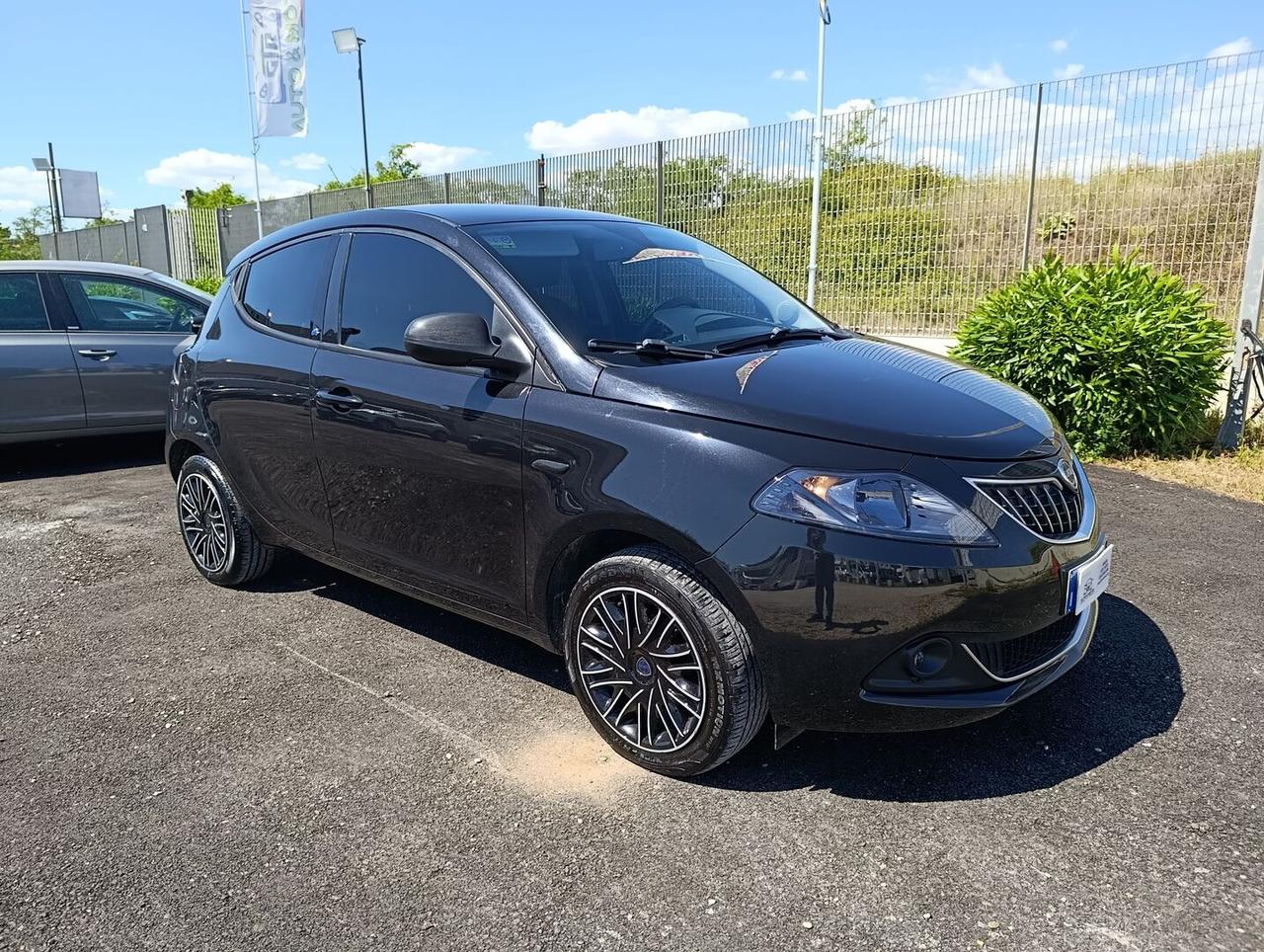 Lancia Ypsilon 1.2 Elefantino Blu s&s 69cv my19 NEOPATENTATI