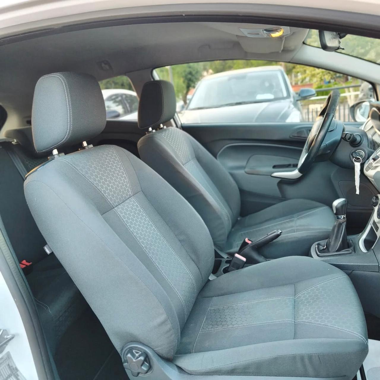 Ford Fiesta 1.2 Titanium SOLI 2.190EURO