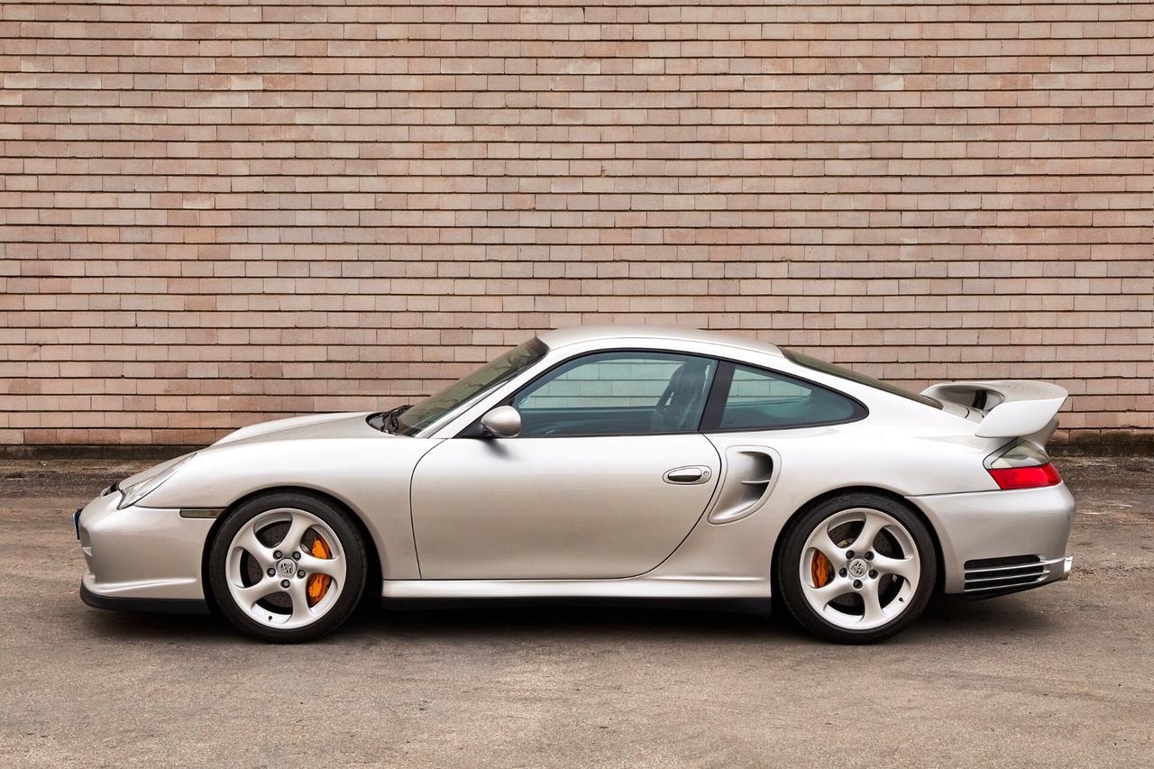 Porsche 911 Gt2 - 2001