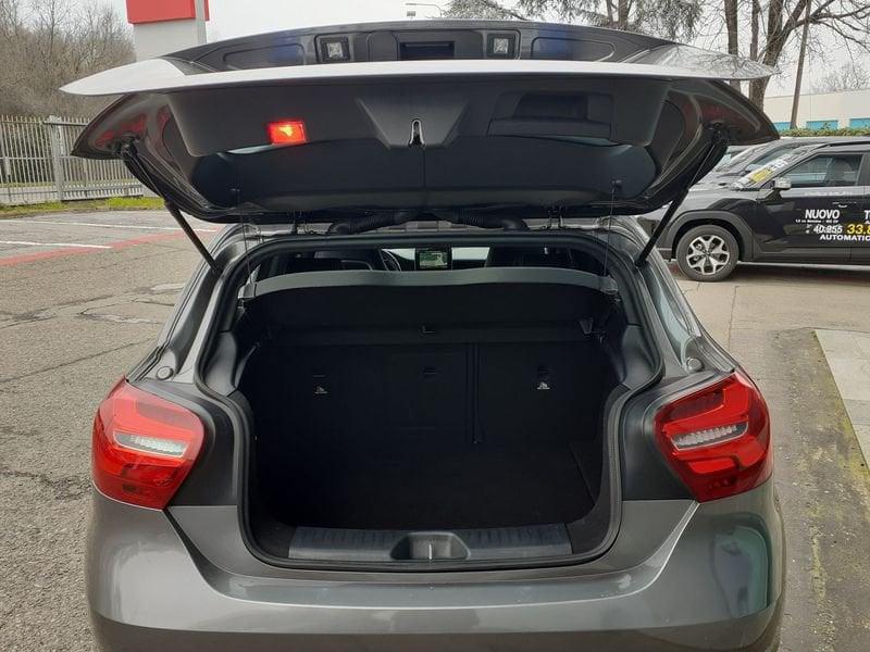 Mercedes-Benz Classe A A 180 d Automatic Sport GARANZIA-KM CERTIFIC