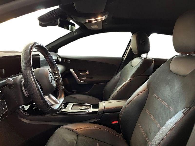 Mercedes-Benz Classe A - V177 2023 A 180 d AMG Line Premium auto