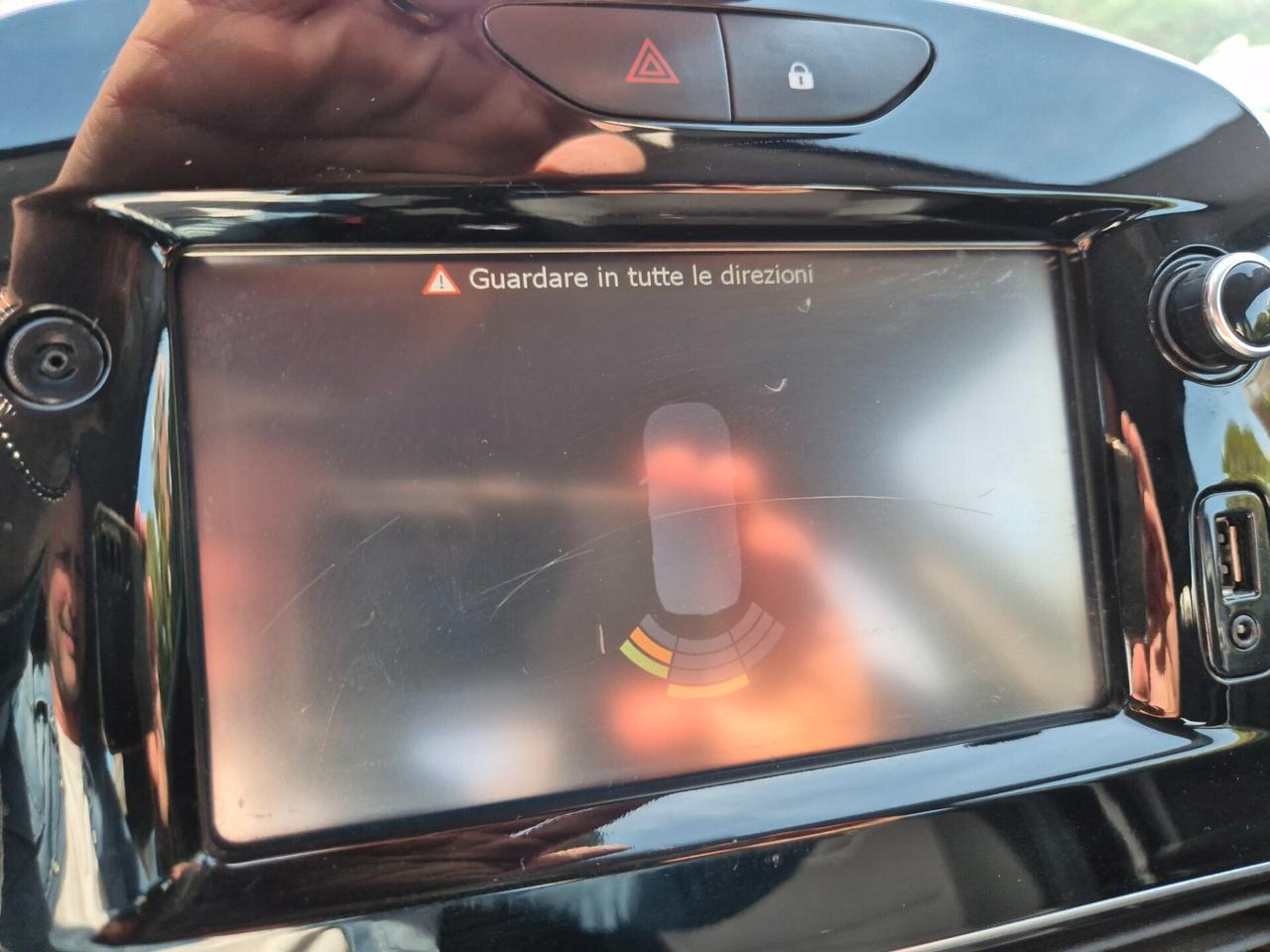 Renault Clio dCi 8V 75 CV 5 porte Duel2