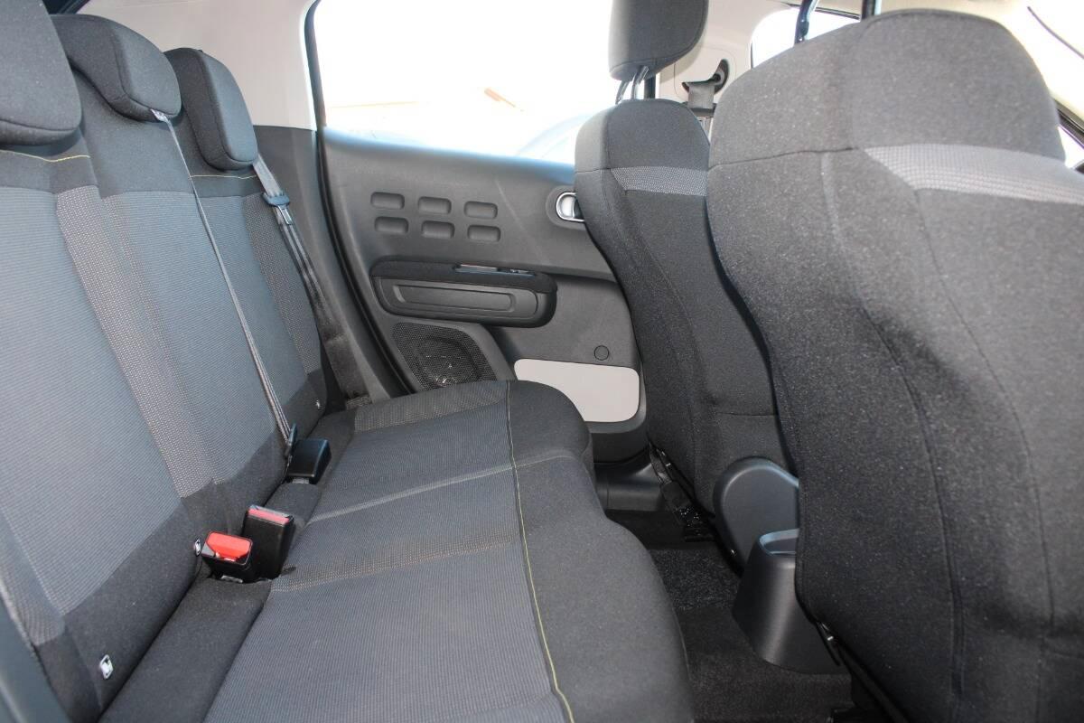 Citroen C3 1.2 puretech Shine s&s 110cv eat6 Con NAVIGATORE