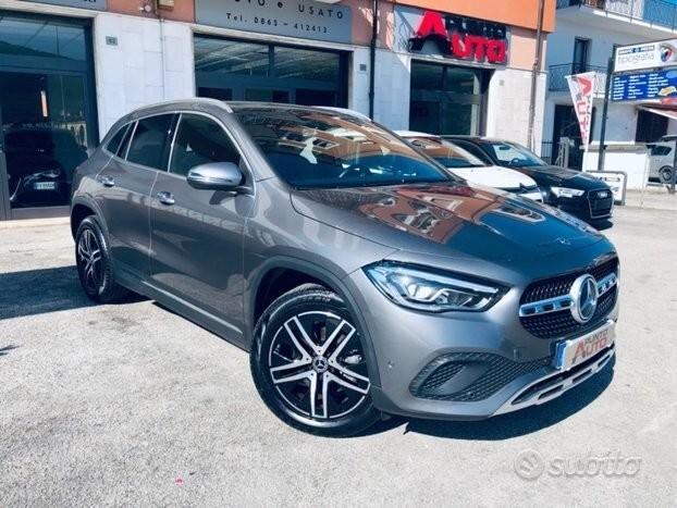MERCEDES-BENZ GLA 200 d Automatic TETTO- AMBIENT