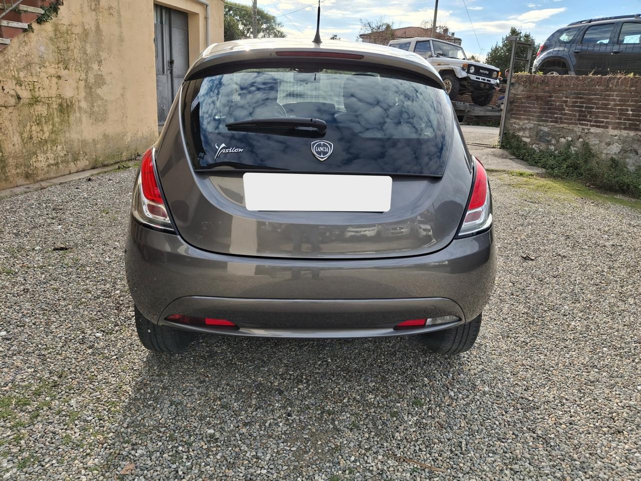 Lancia Ypsilon 1.2 69 CV 5 porte Silver