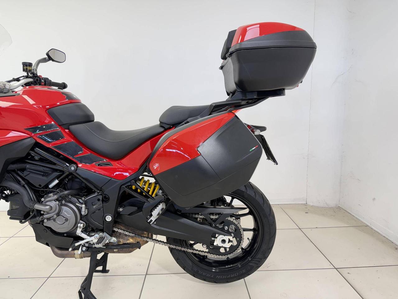 DUCATI Multistrada V2 950 Red