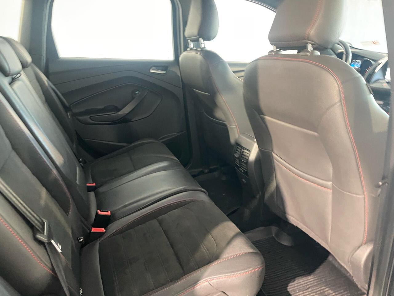 Ford Kuga 2.0 TDCI 150 CV S&S 4WD Powershift ST-Line