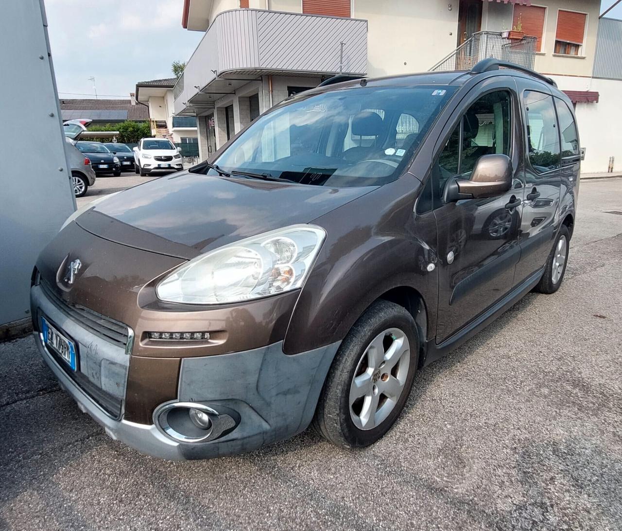 Peugeot Partner 1.6 Diesel 7 posti Neopatentati