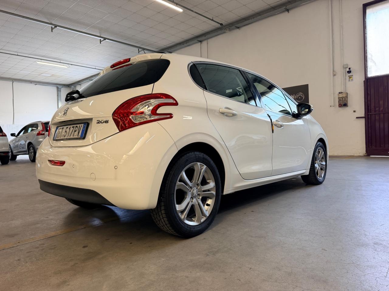 Peugeot 208 1.2 VTi 82 CV 5 porte Allure