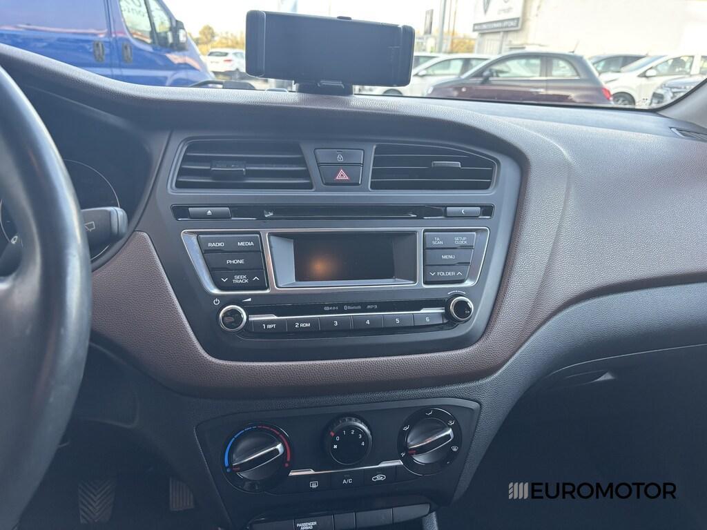 Hyundai i20 5 Porte 1.2 Login