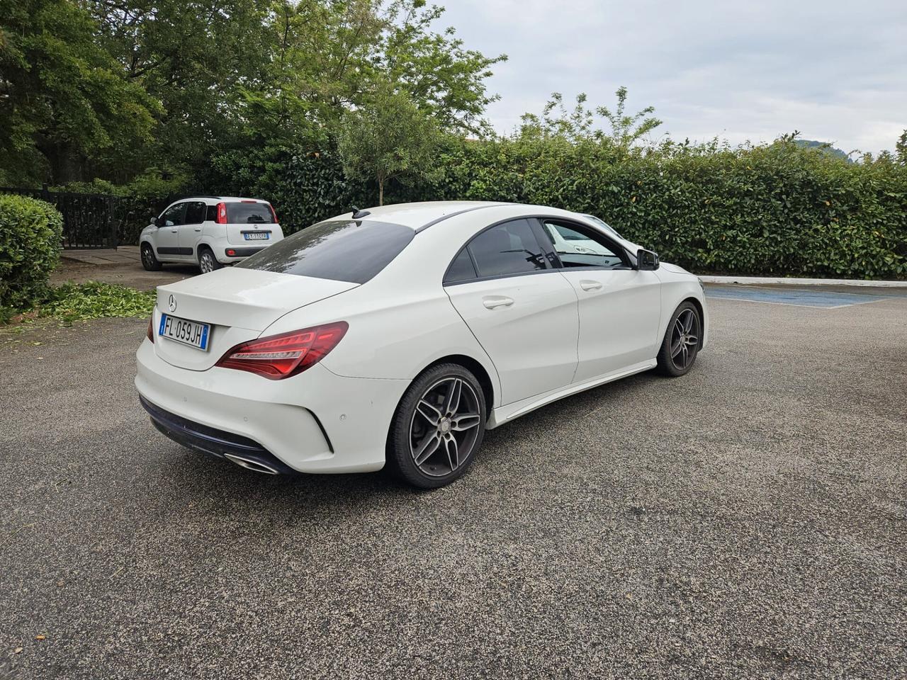 Mercedes-benz CLA 200 d Premium