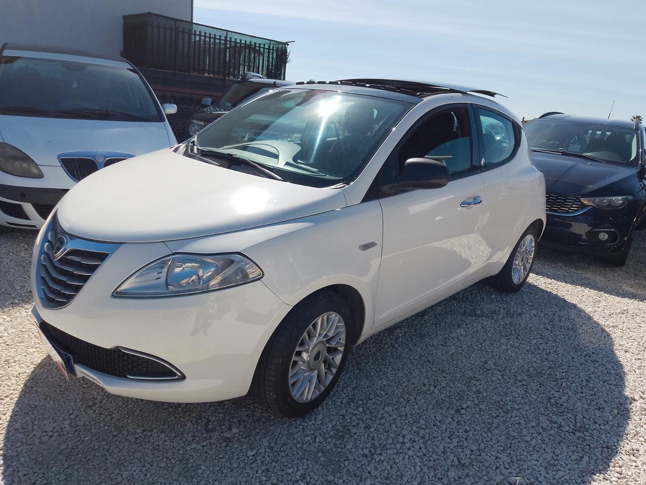 Lancia Ypsilon 1.2 69 CV 5 porte GPL Ecochic Gold