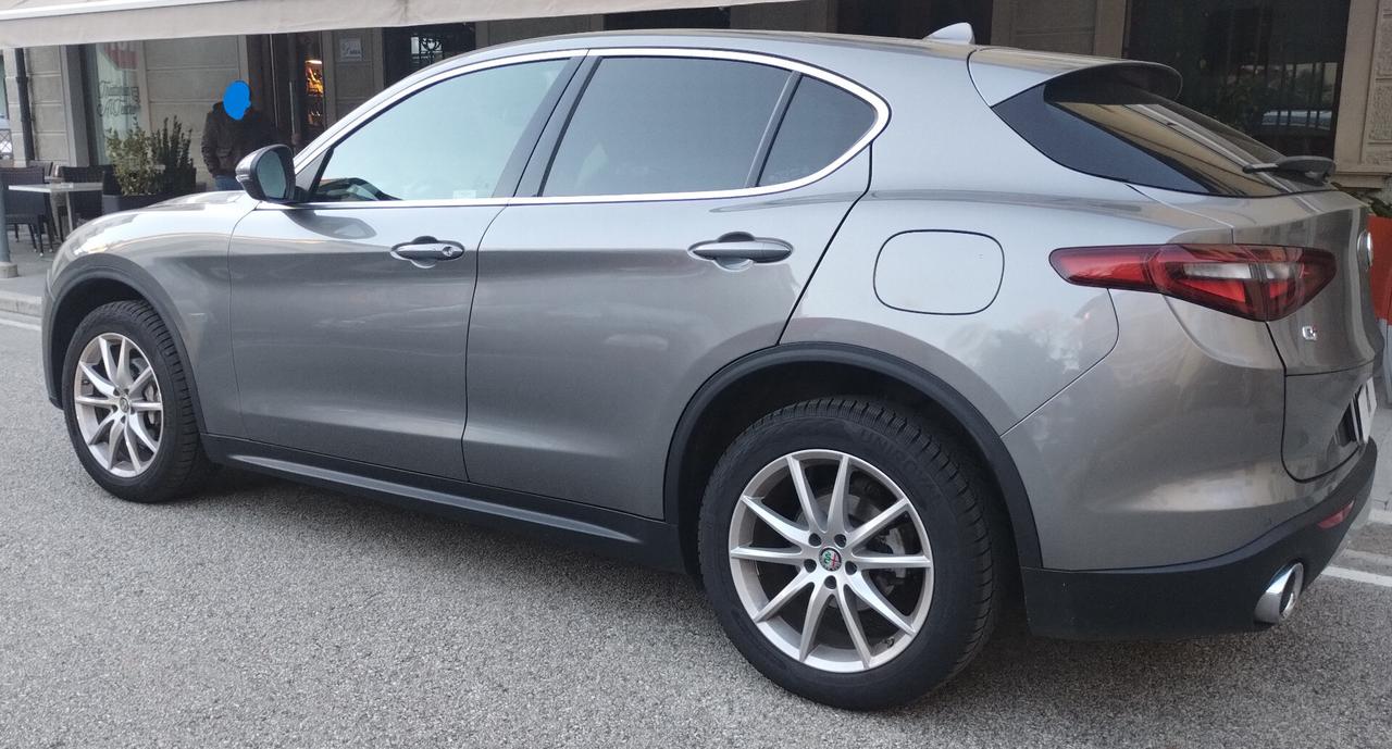 Alfa Romeo Stelvio 2.2 Turbodiesel 210 CV AT8 Q4 Executive