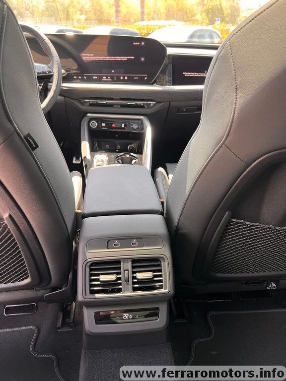 Audi Q5 TDi 150 kW mHEV+ S tronic quattro Launch edition line