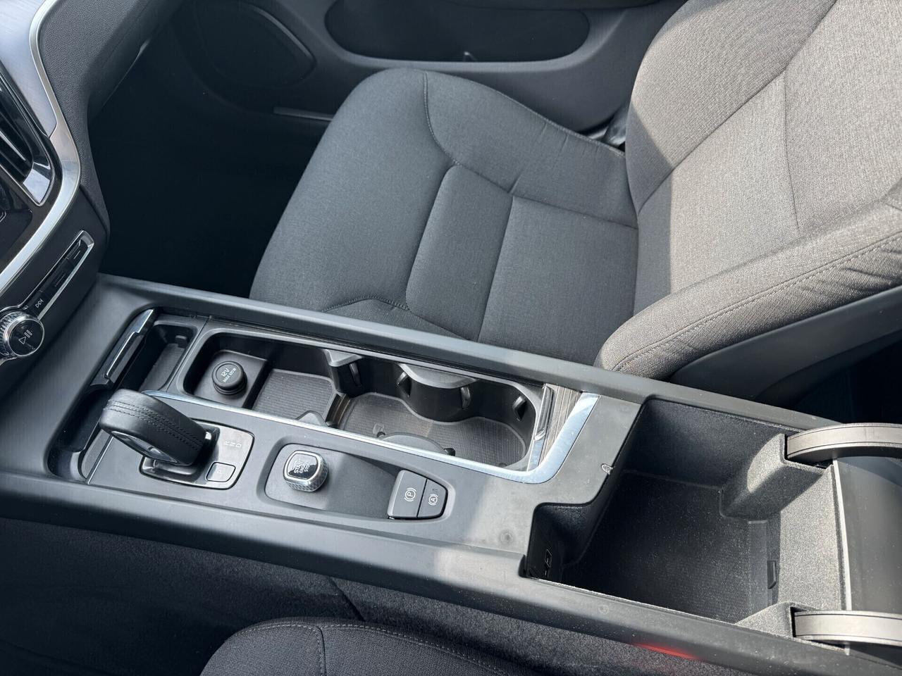 Volvo V60 B4 (Diesel/Hybrid) Momentum Business