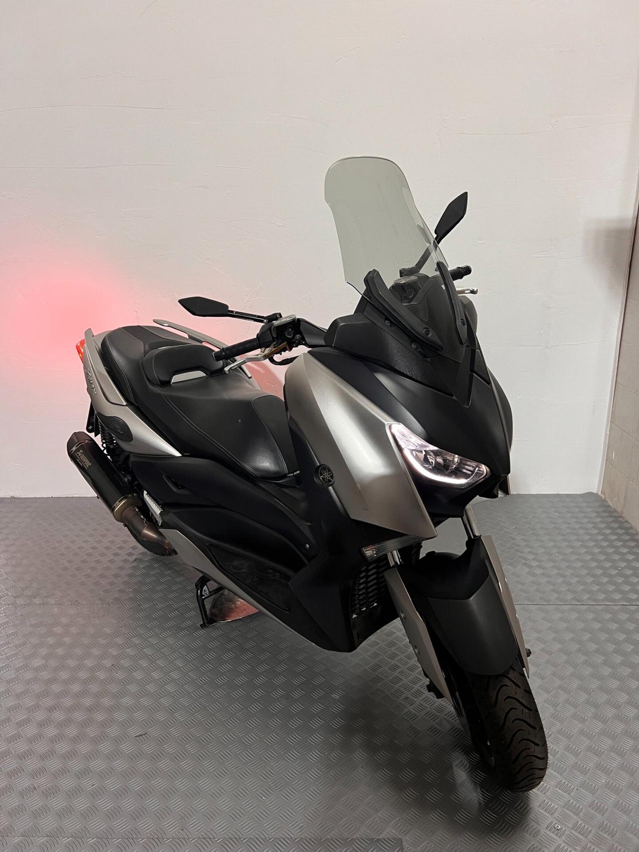 Yamaha X-Max 300
