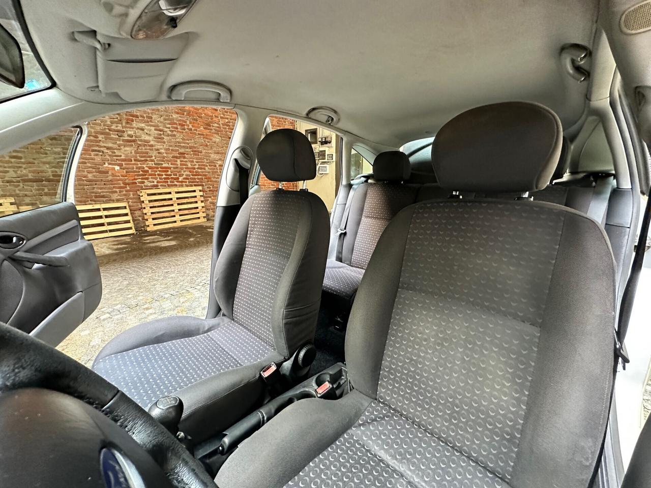 Ford Focus 1.8 TDCi Comandi audio Volante