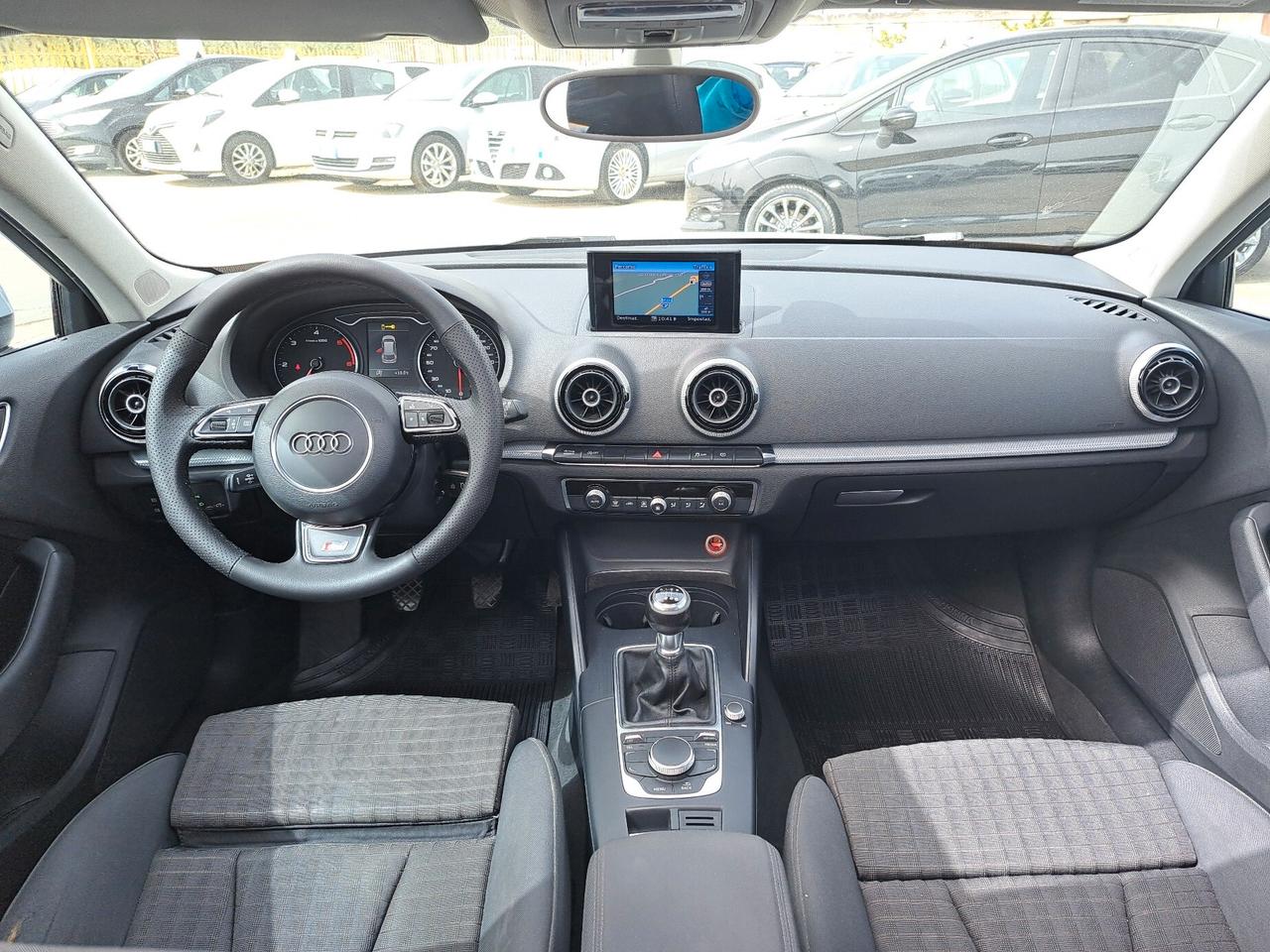 Audi A3 1.6 TDI S-LINE TETTO APRIBILE