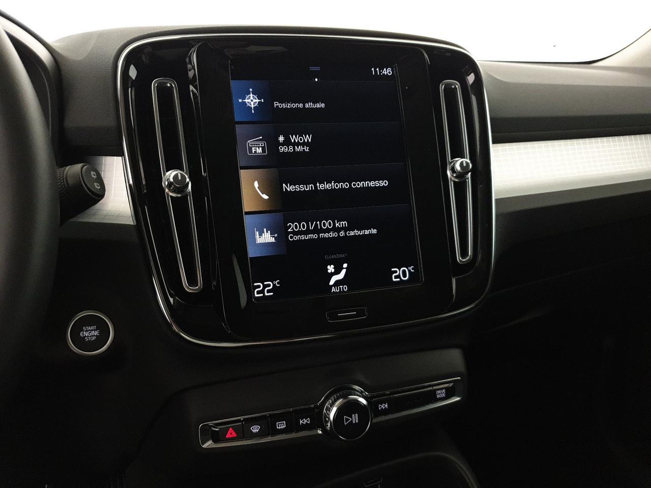 Volvo XC40 1.5 t3 momentum core 163cv auto my21