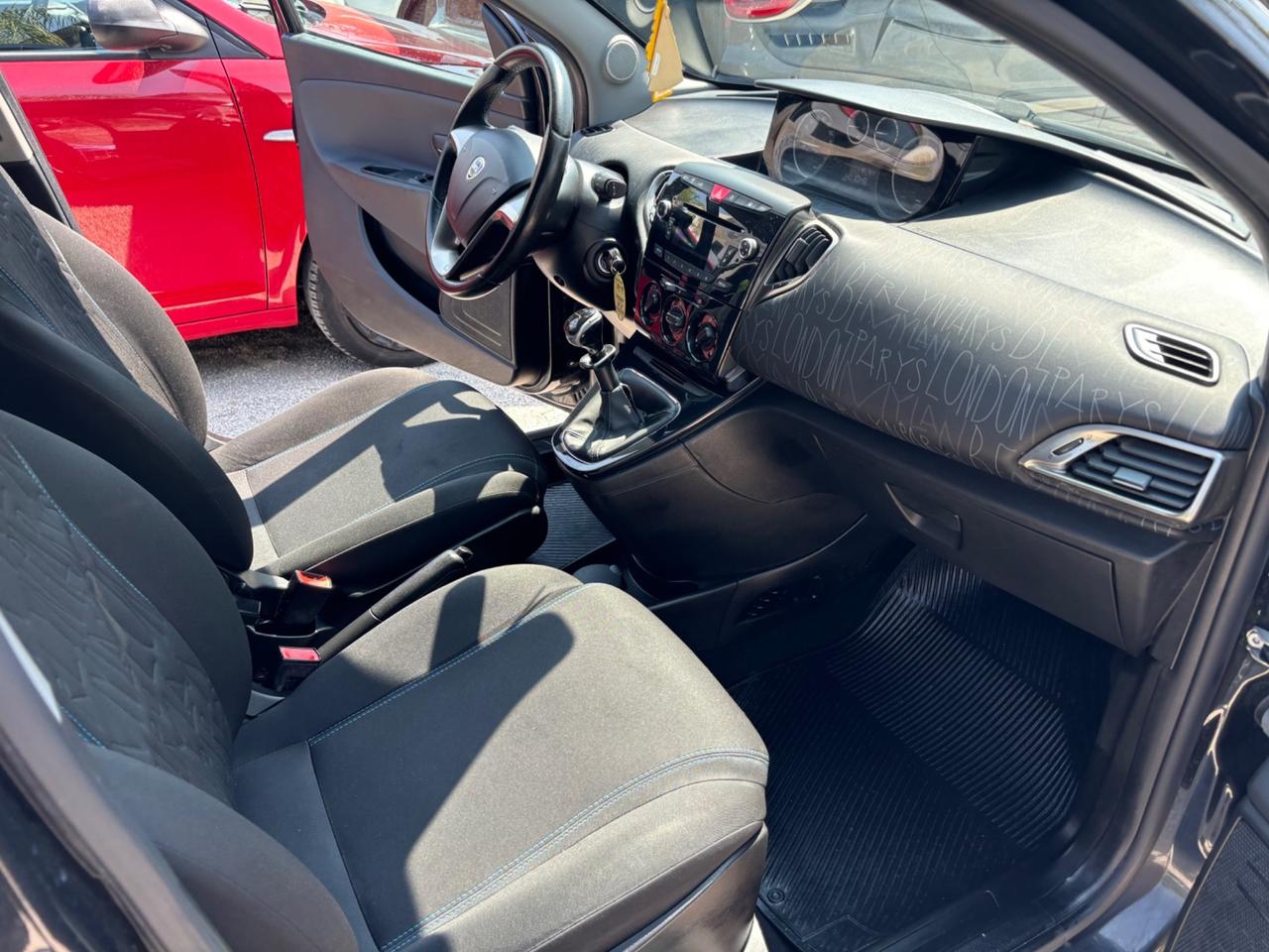 LANCIA YPSILON 1.2 69CV 110.000KM PLATINUM