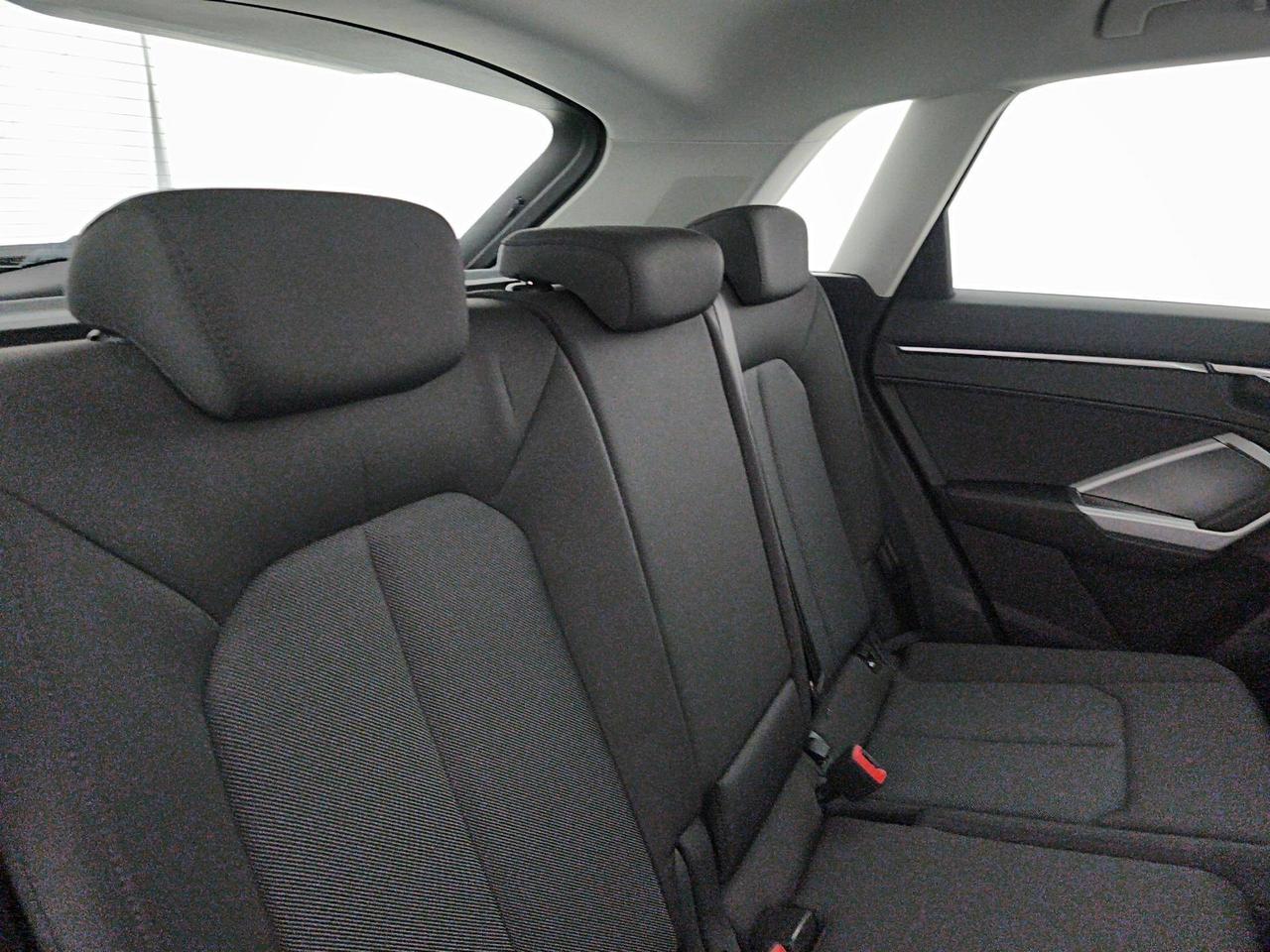 Audi Q3 35 2.0 tdi Business Advanced