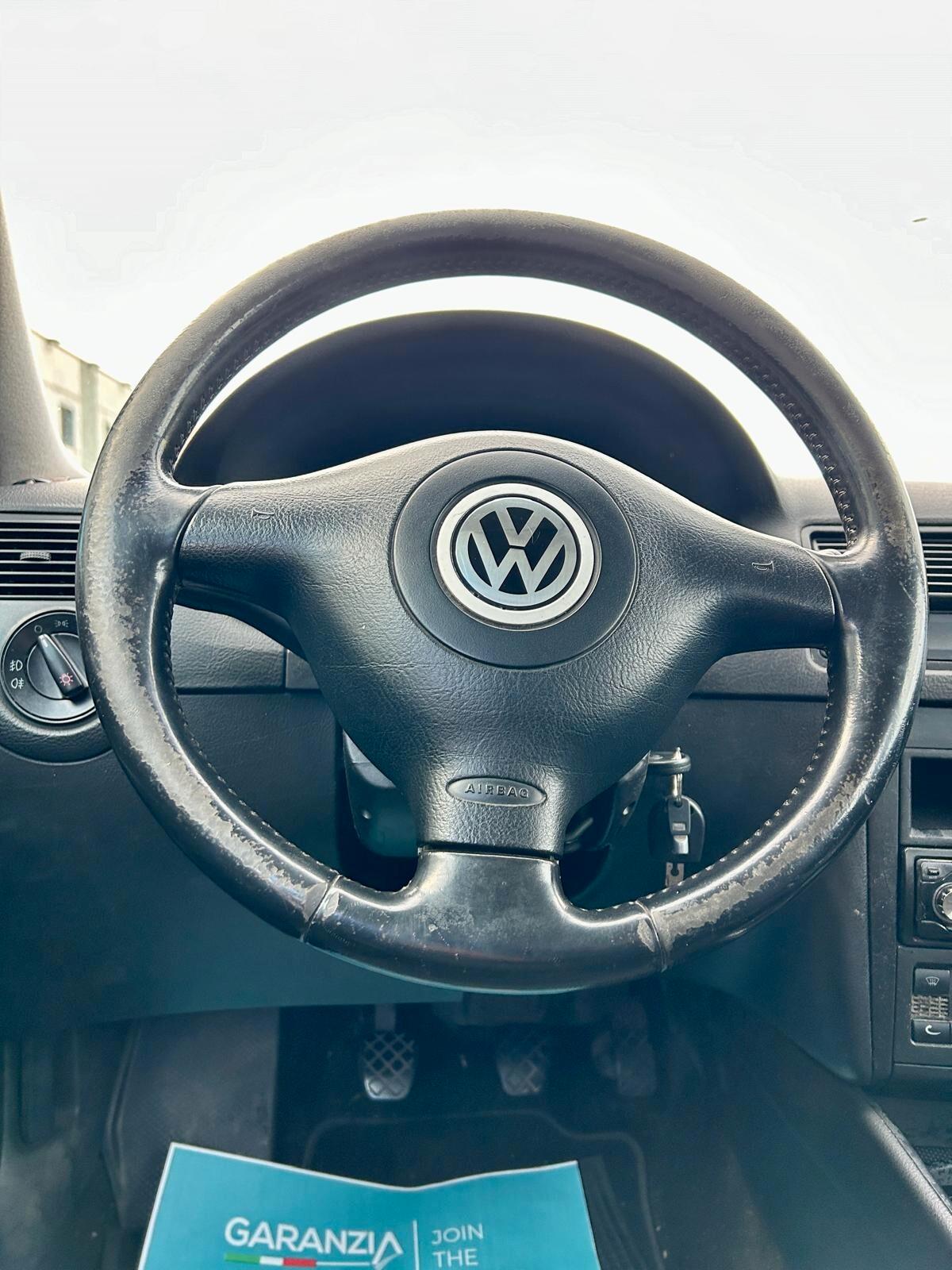 Volkswagen Golf 1.6 16V cat 5 porte Highline