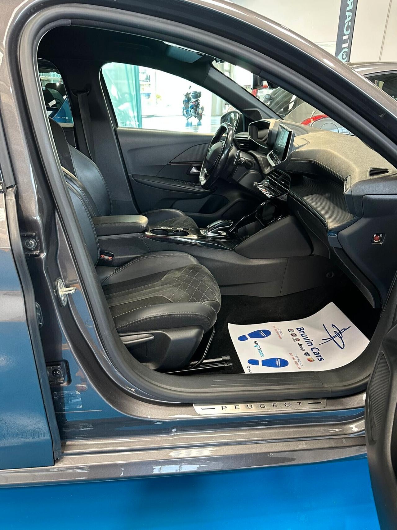 Peugeot 208 1.2 130cv 2021 GT Pack cambio automatico