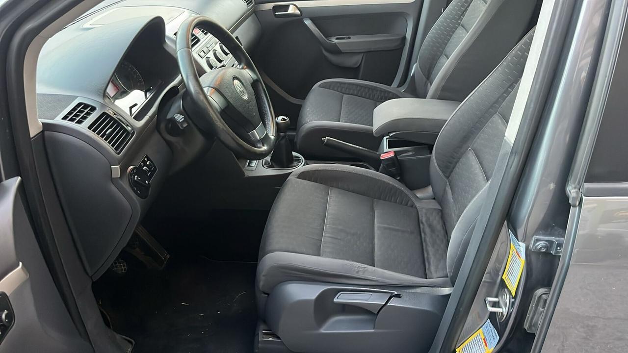 Volkswagen Touran 2.0 16V TDI Highline