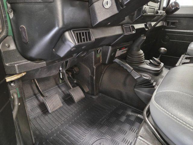 LAND ROVER Defender 90 2.5 Td5 7 POSTI ARIA CONDIZIONATA