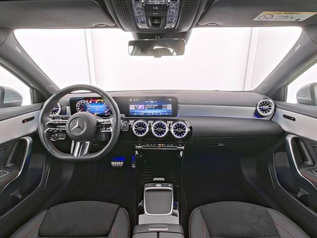 MERCEDES-BENZ A 180 AMG Line Advanced Plus