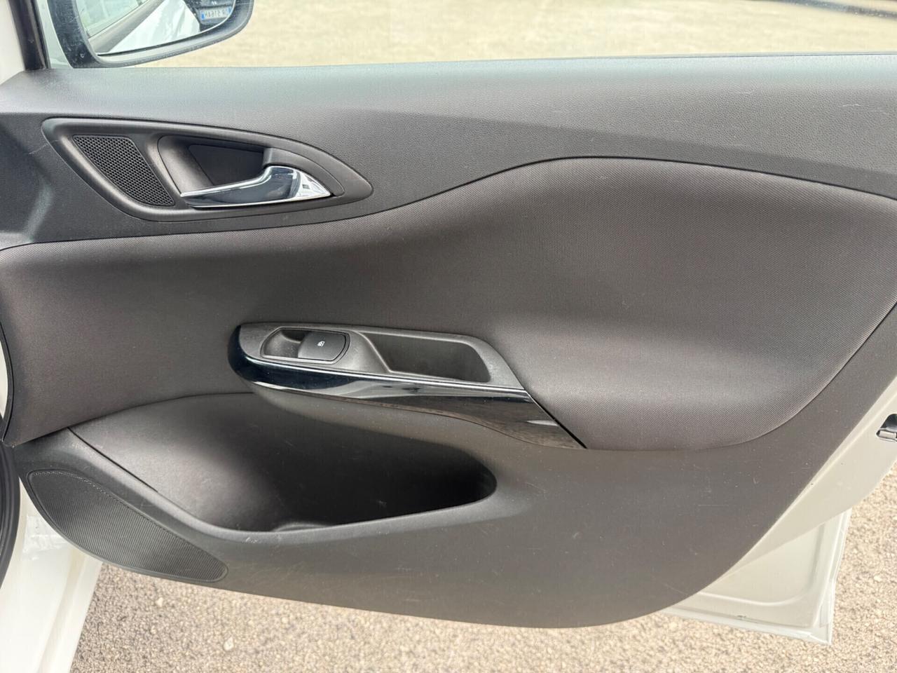 Opel Corsa 1.4 90CV GPL Tech 5 porte Cosmo