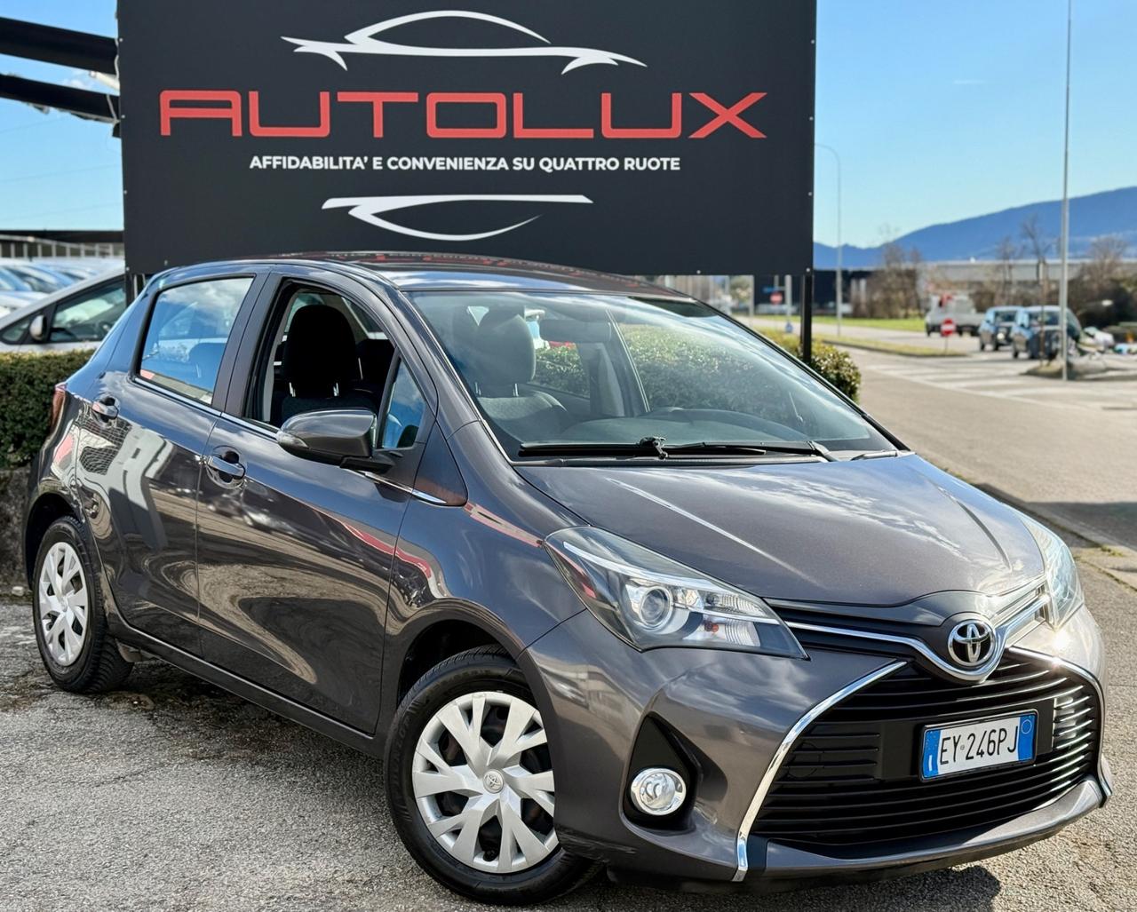 Toyota Yaris 1.0 5 porte Lounge 2015 OK NEOPATENTATI