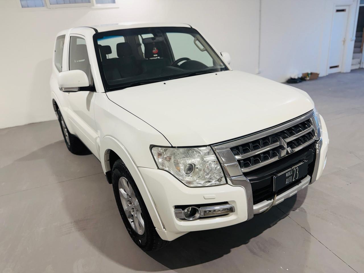 Mitsubishi Pajero 3.2 DI-D 16V aut. 3p.*VERRICELLO*GANCIO TRAINO*AUTOMATICA*