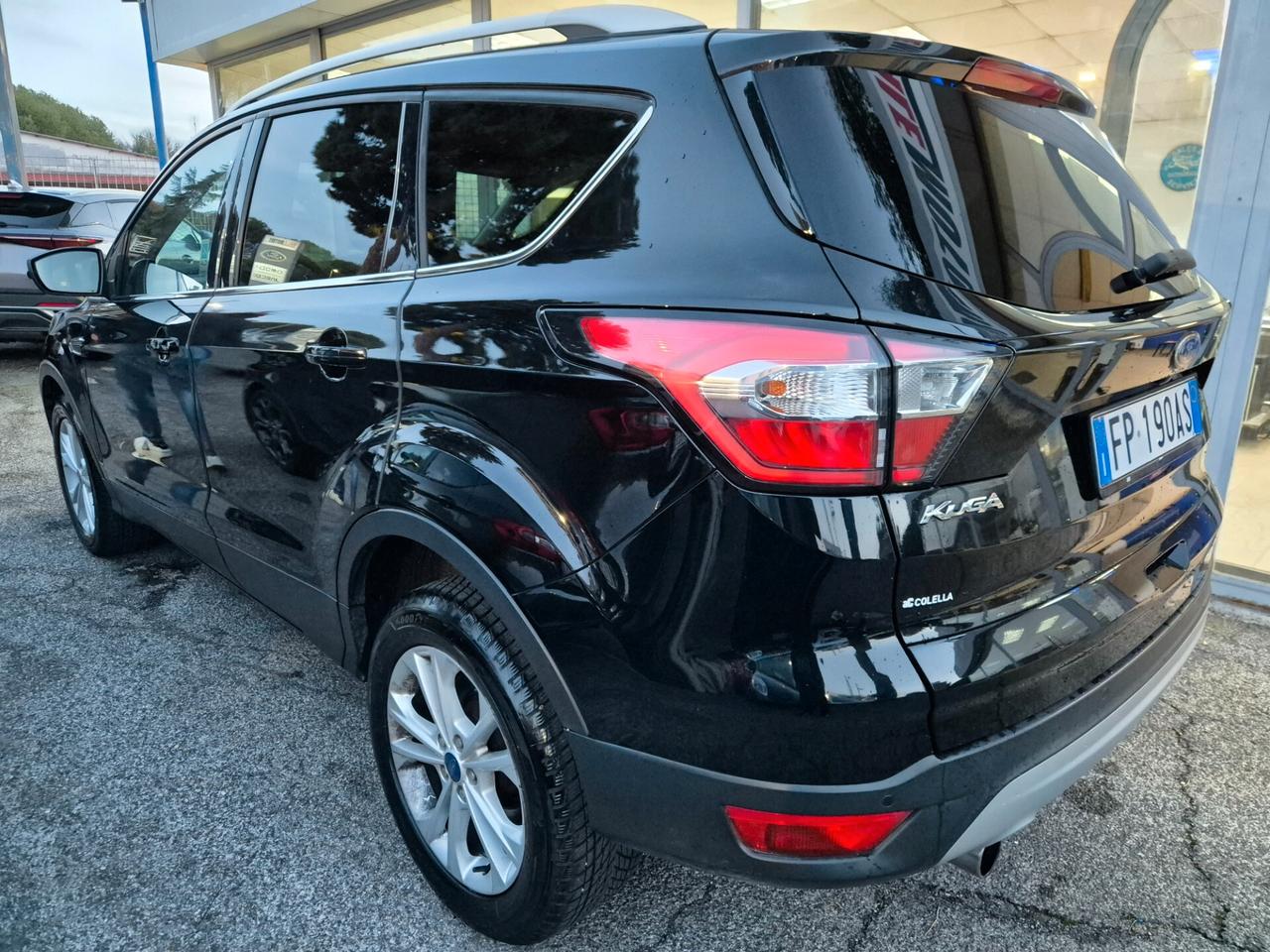 Ford Kuga 1.5 TDCI 120 CV S&S 2WD Powershift Business