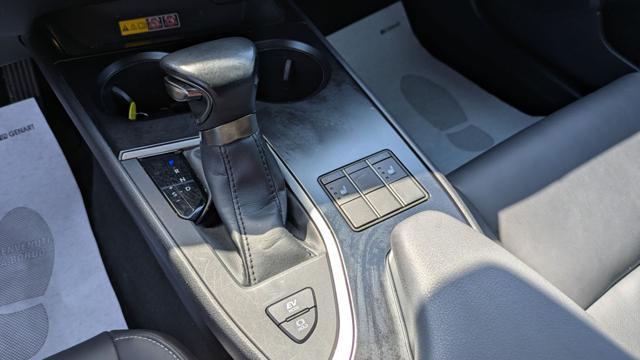 LEXUS UX 250h Hybrid Midnight Edition 4WD 2.0cc 152cv NAVIGAT.