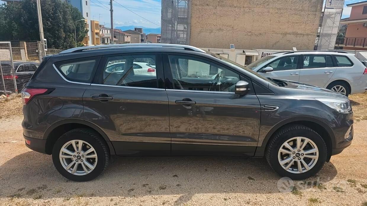 FORD KUGA 2.0 TDCI 150CV 5P SUV 2018 PSHIFT SeS AWD BUSINESS E6 CAMBIO AUTOMATICO € 9.900,00