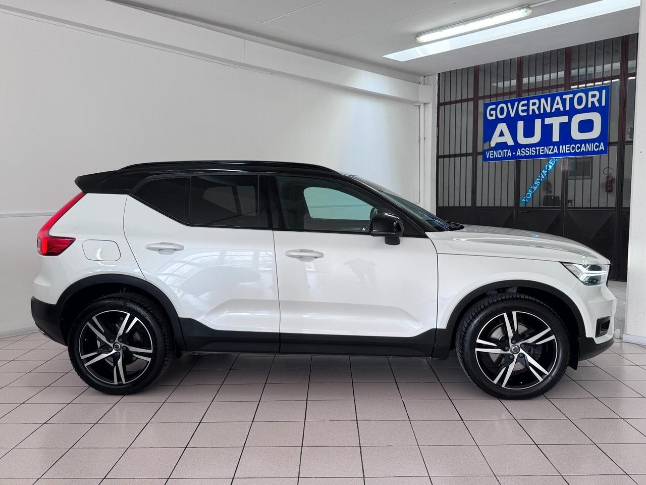 VOLVO XC40 2.0D 190cv GEARTRONIC 4WD R-DESIGN