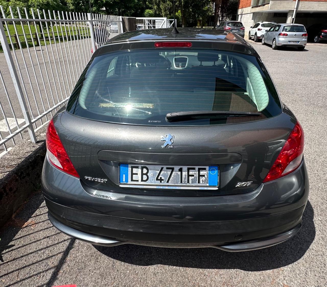 Peugeot 207 1.4 8V 75CV 5p. X Line