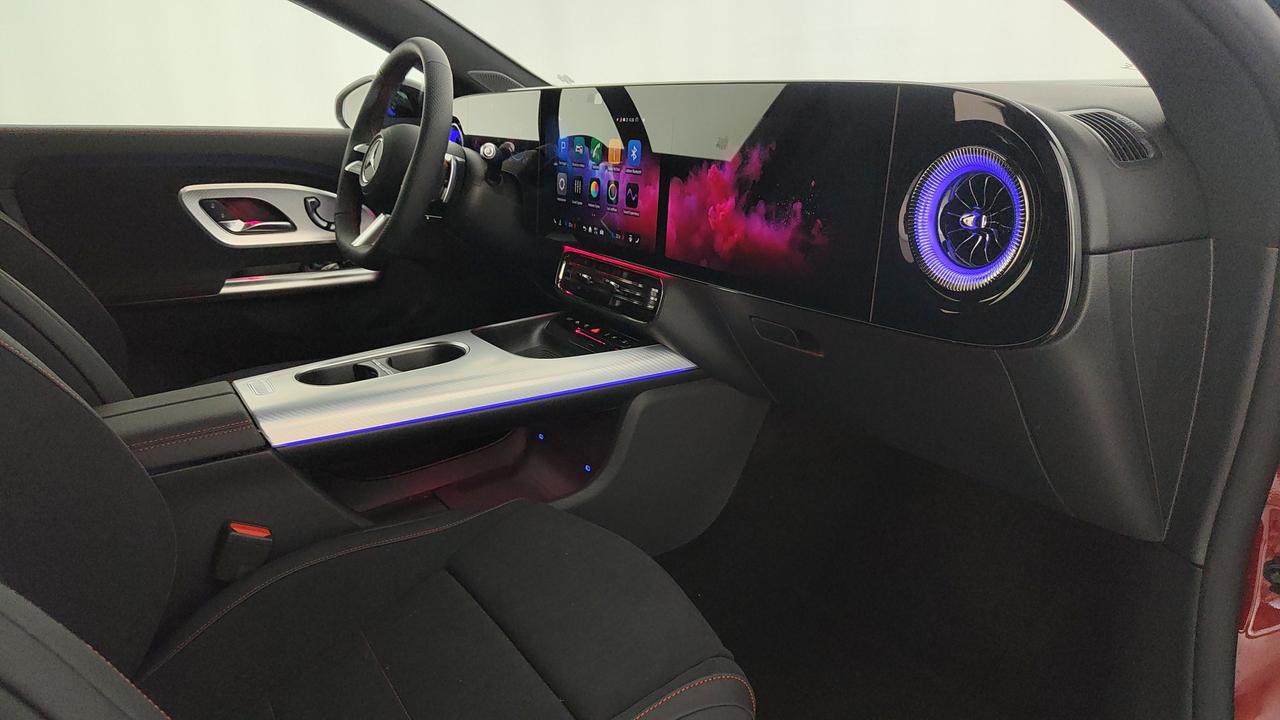 Mercedes-Benz CLA 250+ con tecnologia EQ Shooting Brak